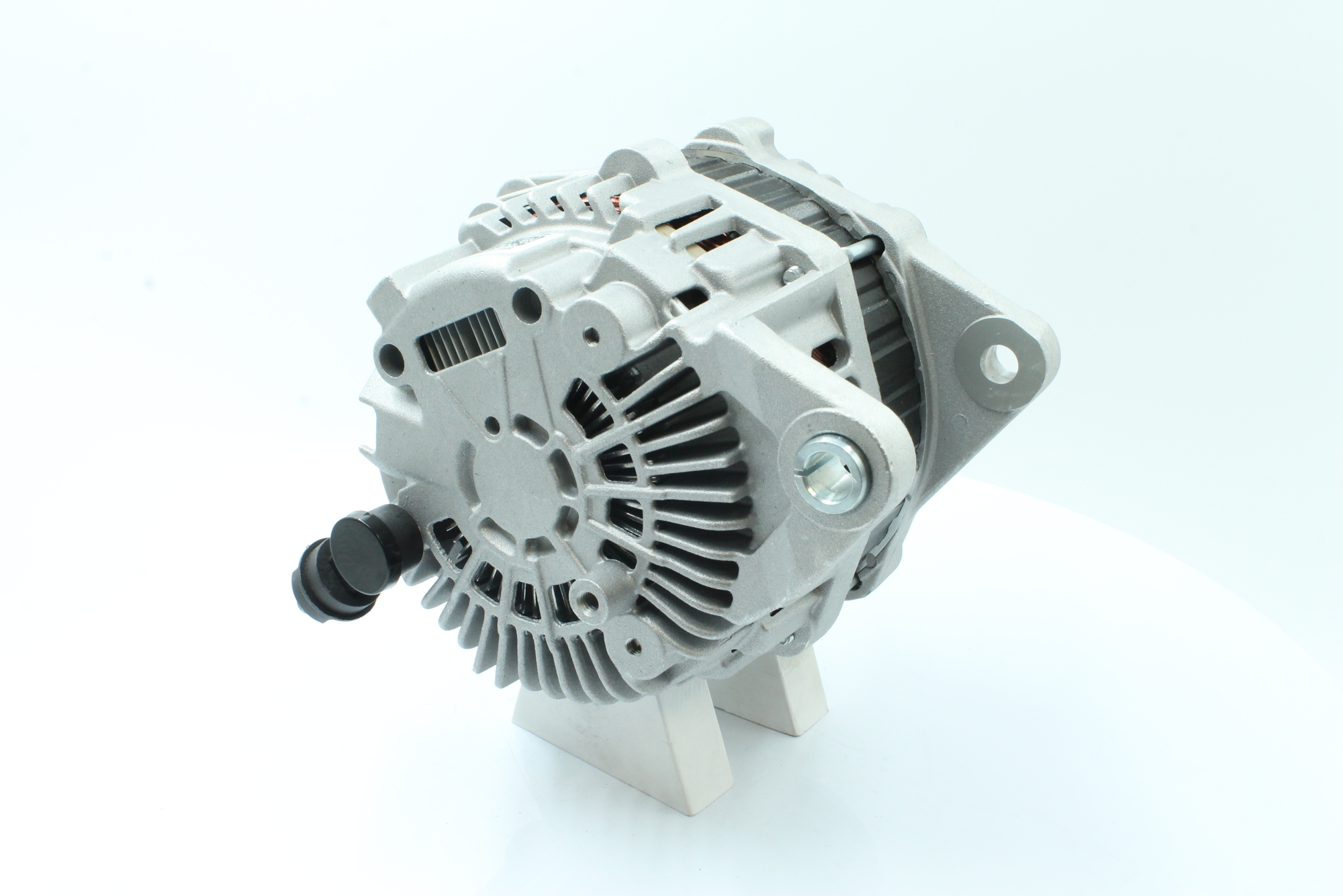Alternador PowerMax 89212704 adequados para NISSAN barato