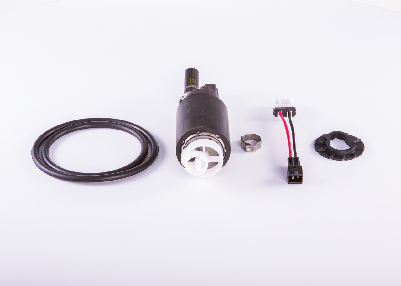 BOSCH F 000 TE1 438 Polttoainepumppu Blazer S10 II 2.2 Bensiini 114 hv 2002