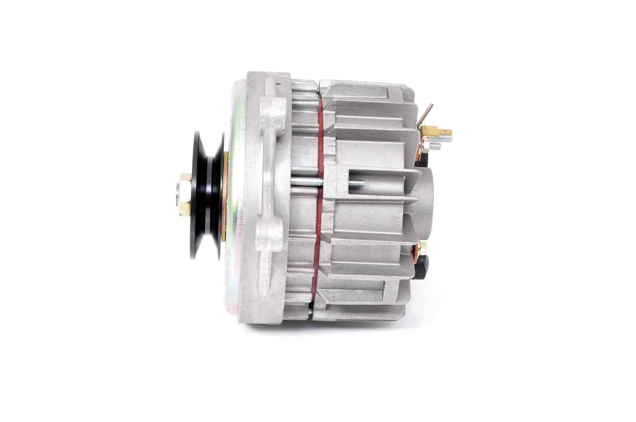 Alternator BOSCH F 002 G10 126 primeren za VW, BMW, RENAULT, AUDI, MERCEDES-BENZ poceni