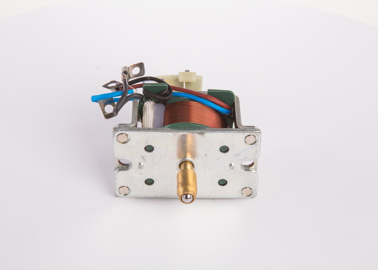 Solenoid, startmotor BOSCH F 042 010 259 som passar till VOLVO, VW, BMW, AUDI, MERCEDES-BENZ billigt