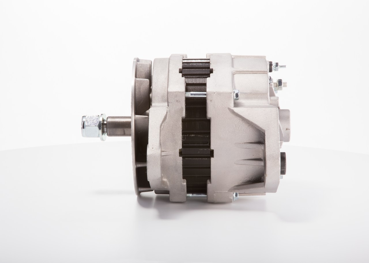 Генератор BOSCH F 042 300 003 совместимо с BMW, AUDI, VW, VOLVO, MERCEDES-BENZ дешево