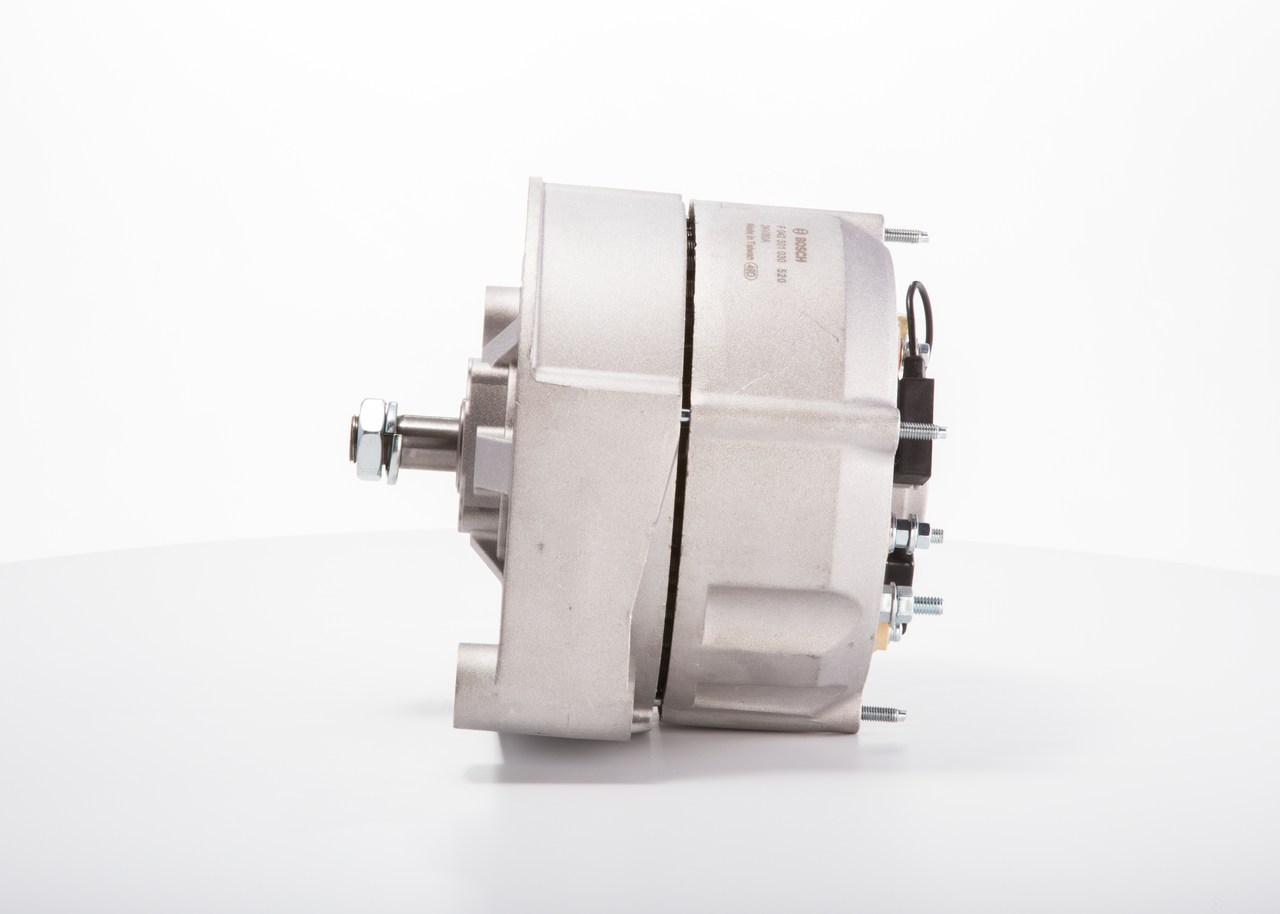 Alternator BOSCH F 042 301 030 primeren za VW, BMW, RENAULT, AUDI, MERCEDES-BENZ poceni