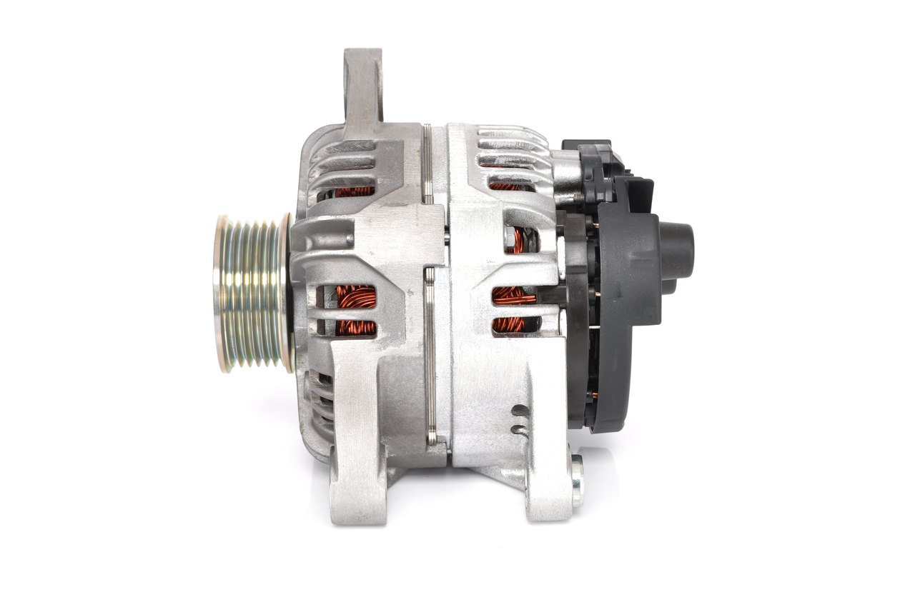 BOSCH Dynamo / Alternator 0 124 415 015