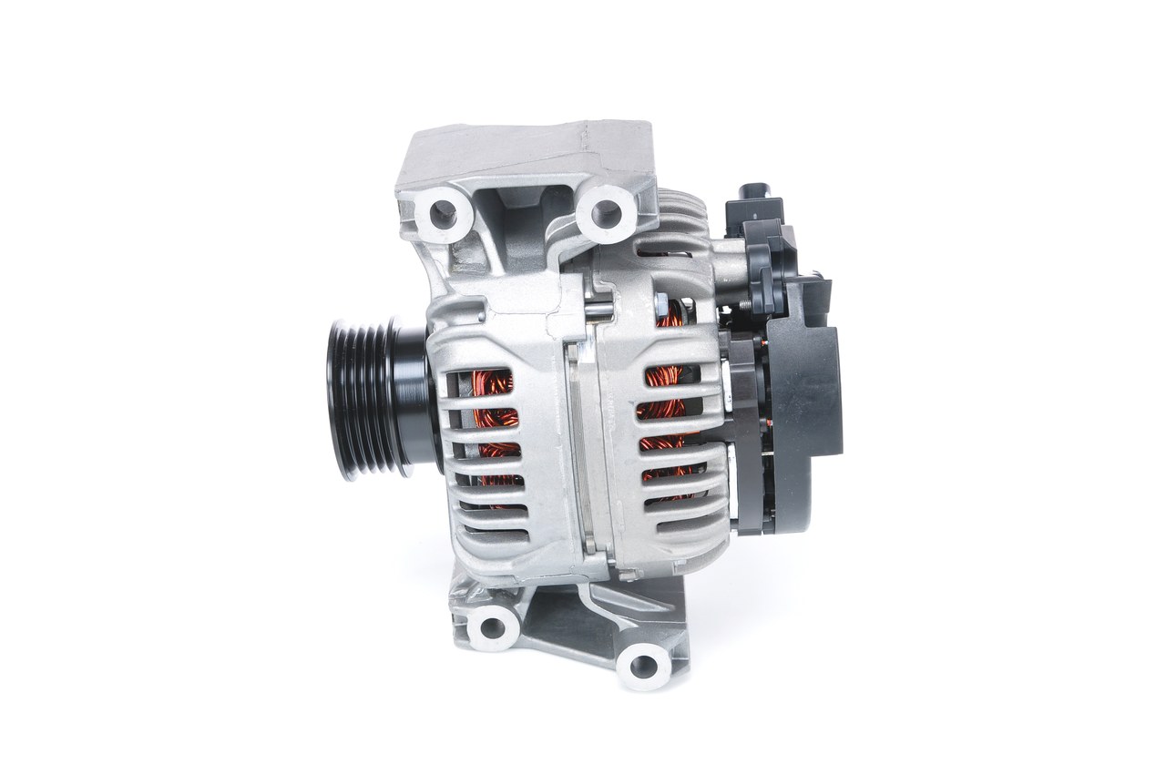 Generator BOSCH 0 124 425 053 der passer til VW, FORD, PEUGEOT, BMW, TOYOTA billig