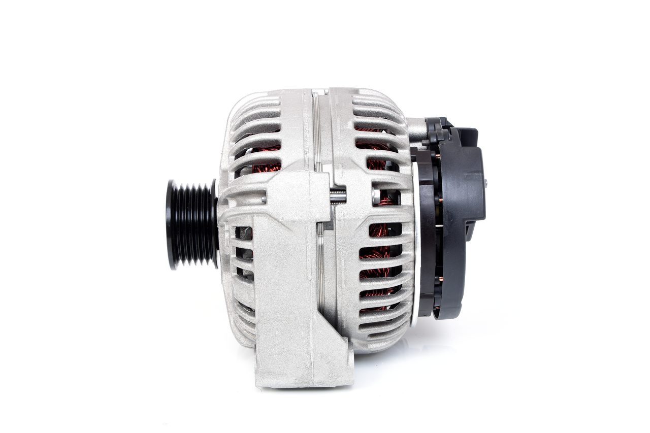 BOSCH 0 124 615 049 Latausgeneraattori CLK C208 CLK 55 AMG (208.374) Bensiini 354 hv 2002