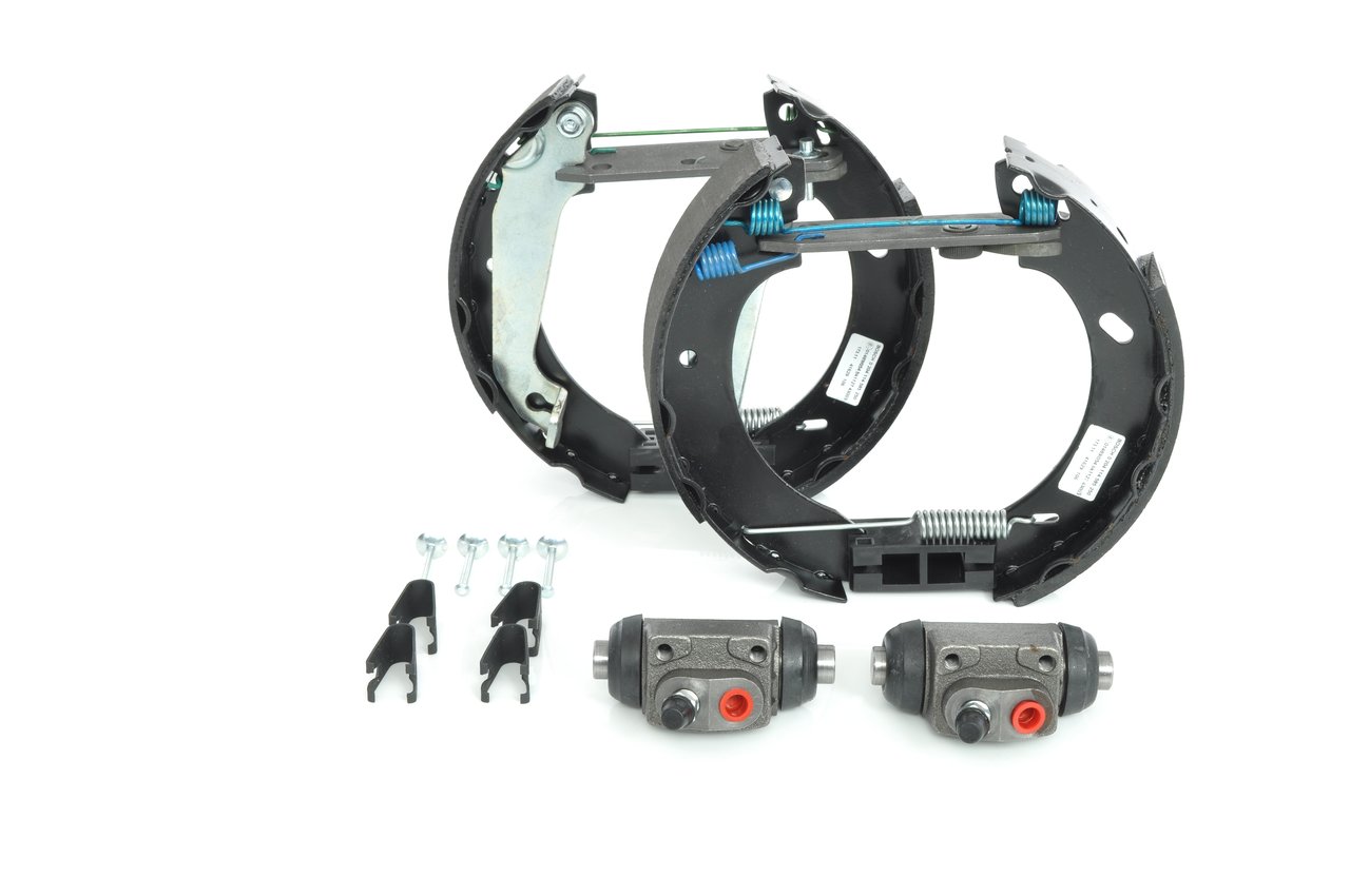 BOSCH Bremsesett, trommebremse 0 204 114 585