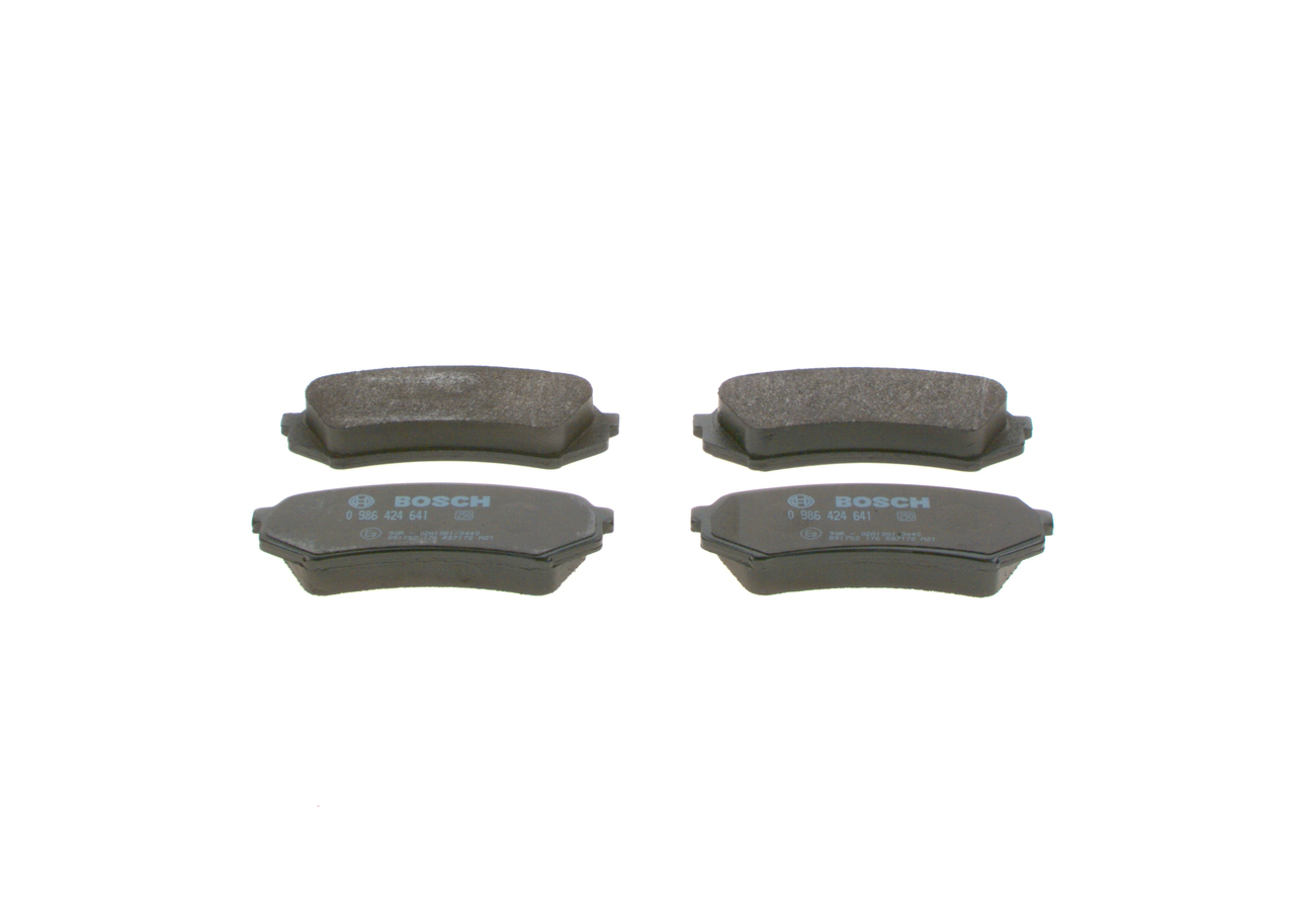 04466YZZC4 OE BOSCH Plaquettes de frein 0 986 424 641