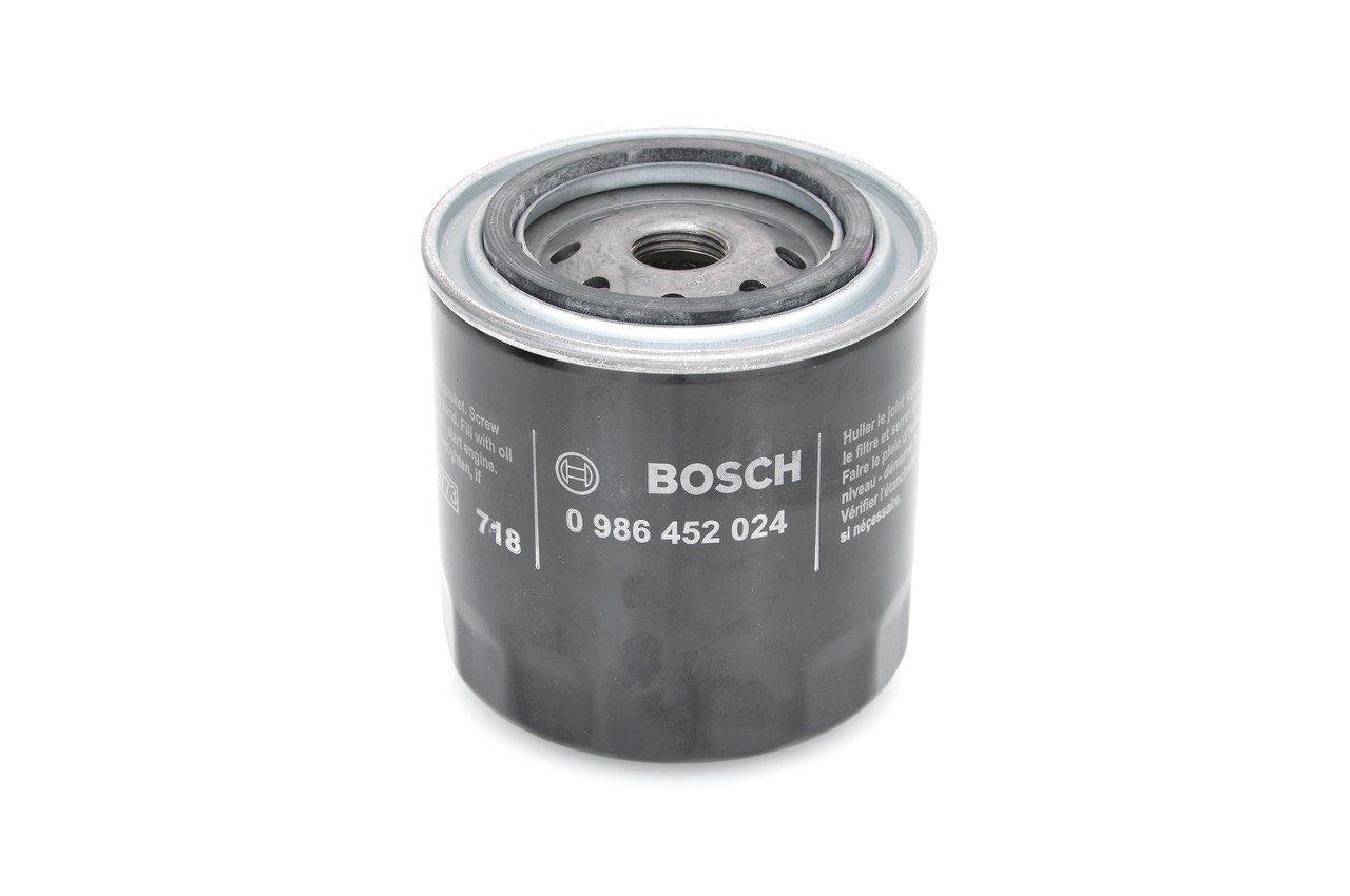 BOSCH 0 986 452 024 Filtro de aceite NISSAN TRADE