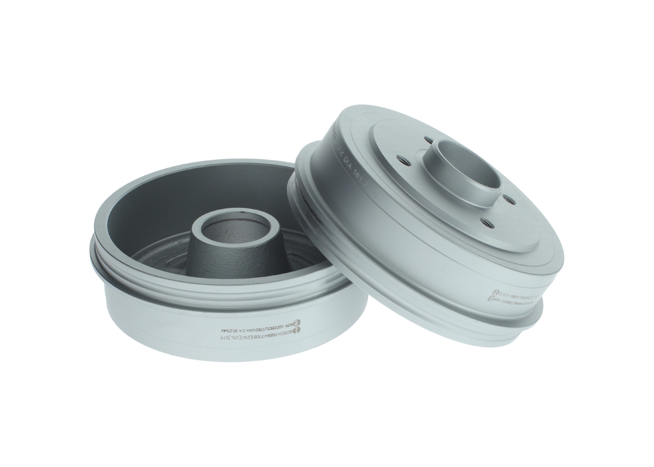 BOSCH 0 986 477 061 Тормозной барабан RENAULT 11 Hatchback 1.4 бензин 68 л.с. 1984