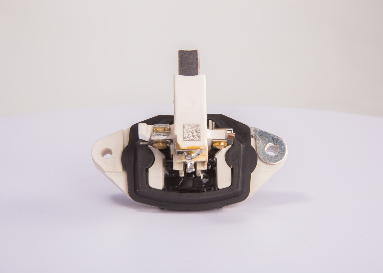 BOSCH 111899A1 Laddningsregulator