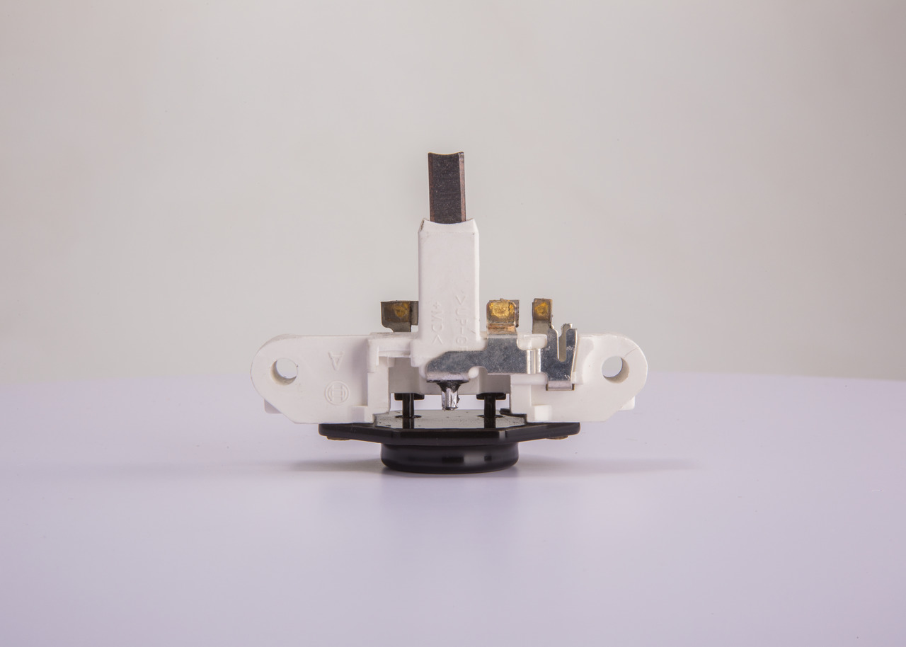 BOSCH 078903803 Jänniteensäädin 1 197 311 214