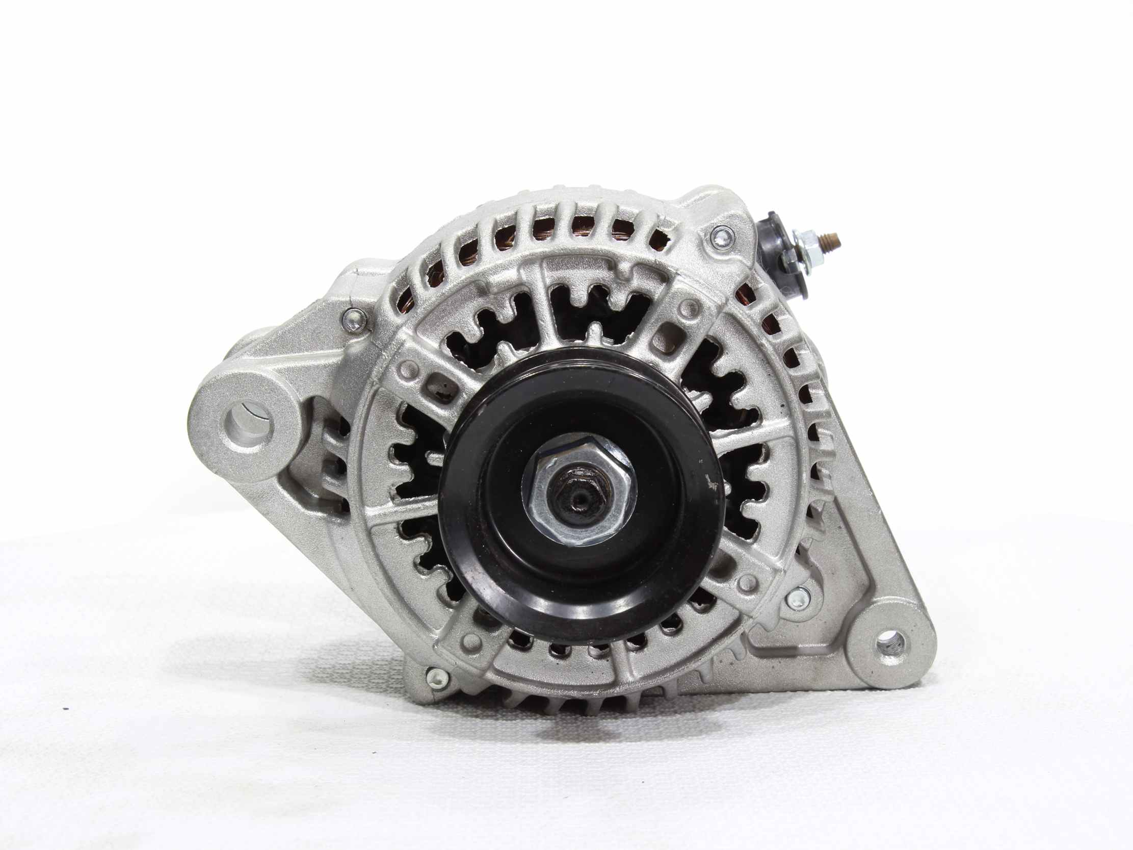 270600J040 OE ALANKO Alternator 10443182