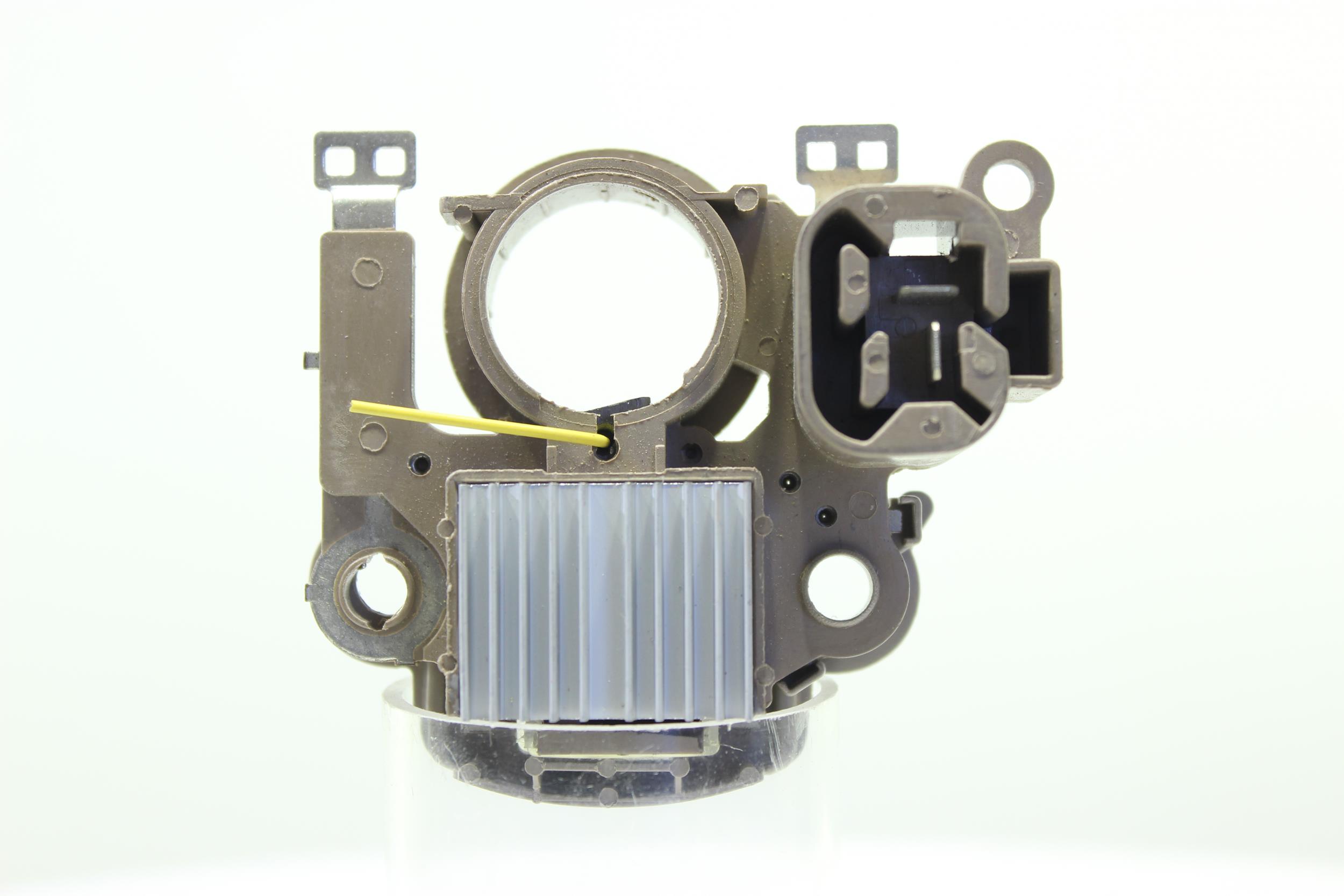 Regolatore alternatore ALANKO 10700458 adatti per FIAT, VOLKSWAGEN, BMW, MERCEDES-BENZ, AUDI prezzi economici
