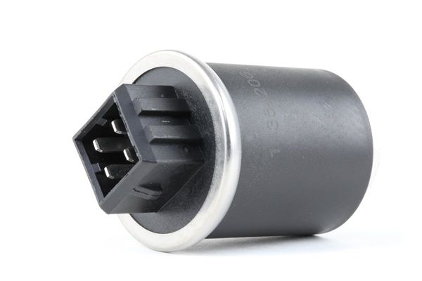 STARK SKPSA-1840015 Датчики давления хладогена VW PASSAT (3A2, 35I) 2.0 бензин 115 л.с. 1992