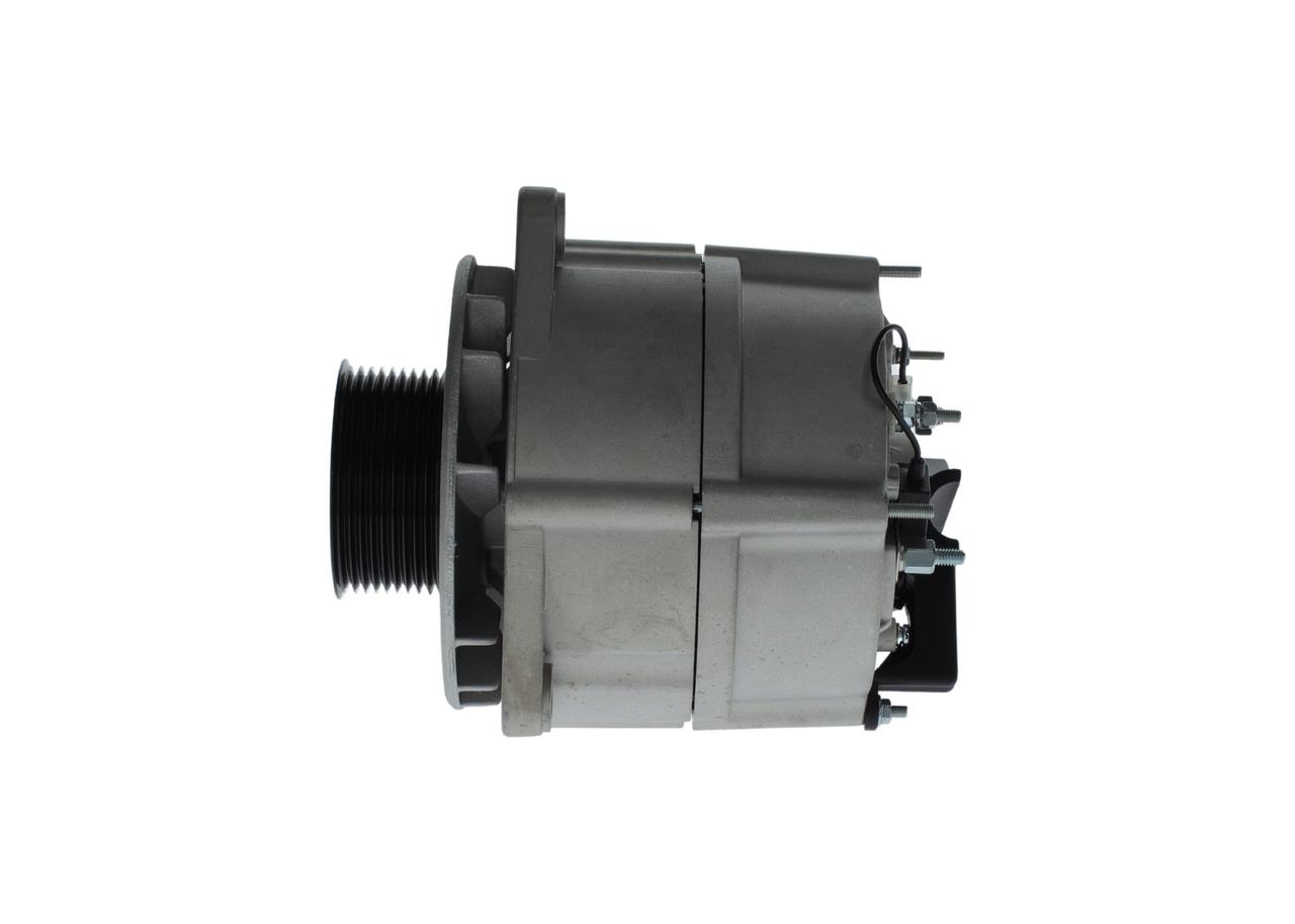 ALT 28V 100A (R) BOSCH A0131547202 Lichtmaschine