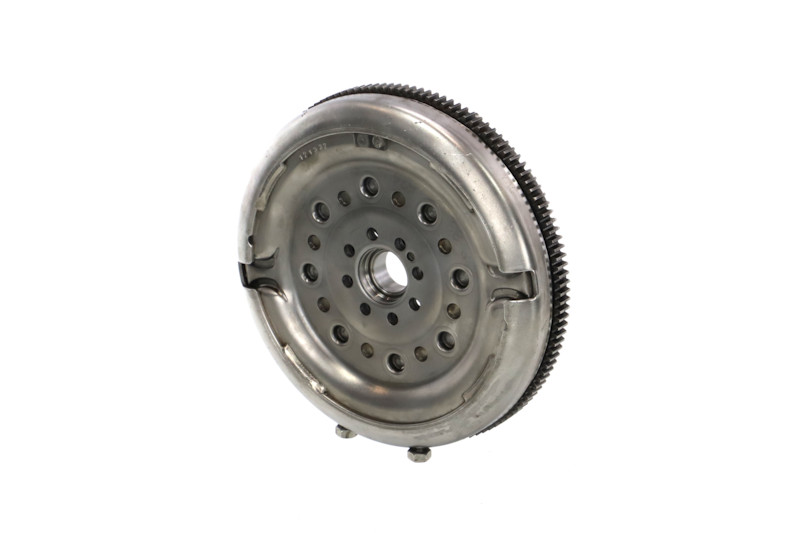 REMANTE 009-001-000148R Vztrajnik Skoda Superb 3V3 1.8 TSI Bencin 180 km 2025