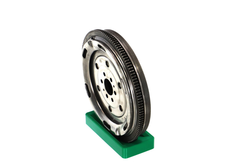 REMANTE 009-001-000235R Smagratis AUDI A6 C6 Sedanas (4F2) 2.0 TDI dyzelinas 136 AG 2010