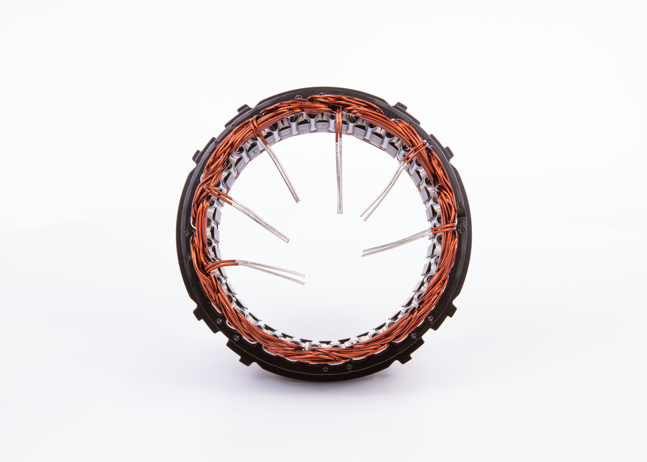 Stator, generator BOSCH 1 986 AE1 125 som passar till VOLVO, VW, BMW, AUDI, MERCEDES-BENZ billigt