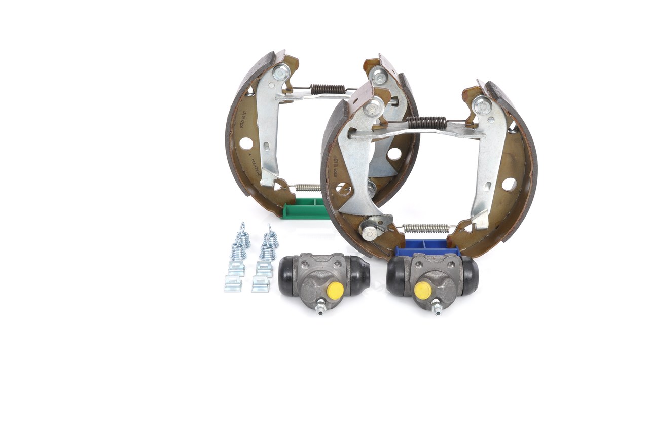 BOSCH Brake Set, drum brakes 0 204 114 069