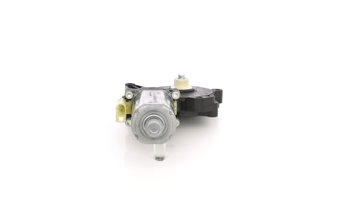 BOSCH 0 130 821 682 Sähkömoottori, lasinnostin FORD FIESTA 4 (JA, JB) 1.4 i 16V Bensiini 90 hv 2001
