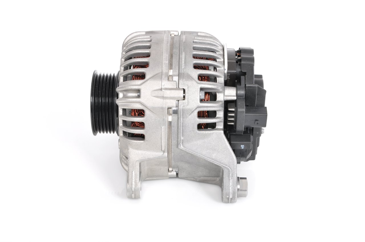 Laturi BOSCH 0 124 525 520 sopivat VW, AUDI, SKODA halvalla