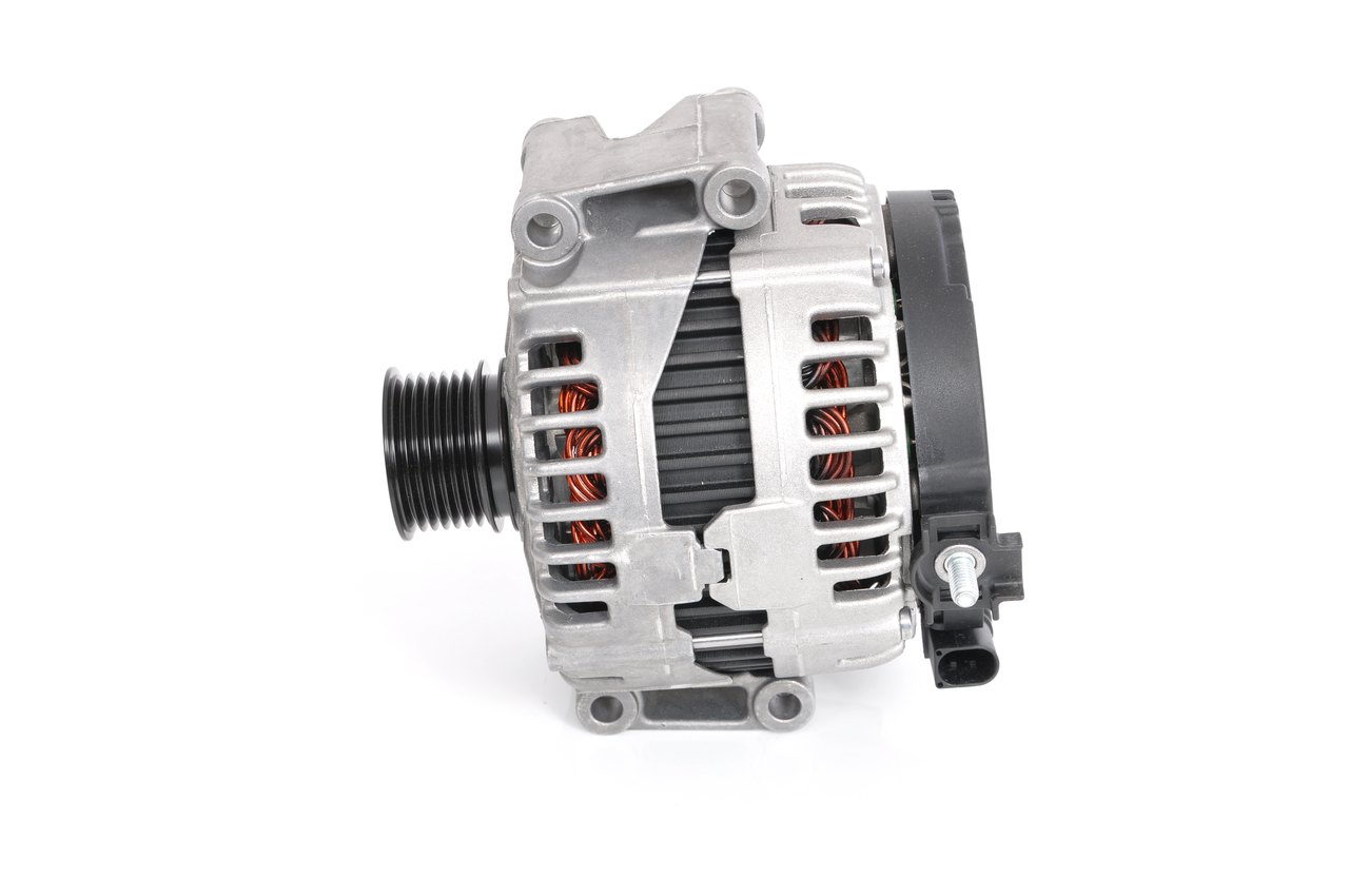 BOSCH Alternatore 0 121 813 102