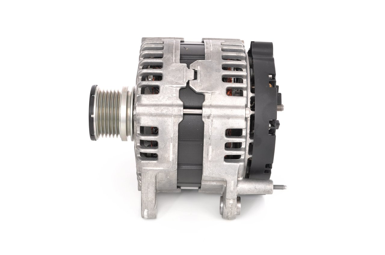 BOSCH 0 121 715 142 Latausgeneraattori VW Passat CC 3.6 FSI Bensiini 280 hv 2009