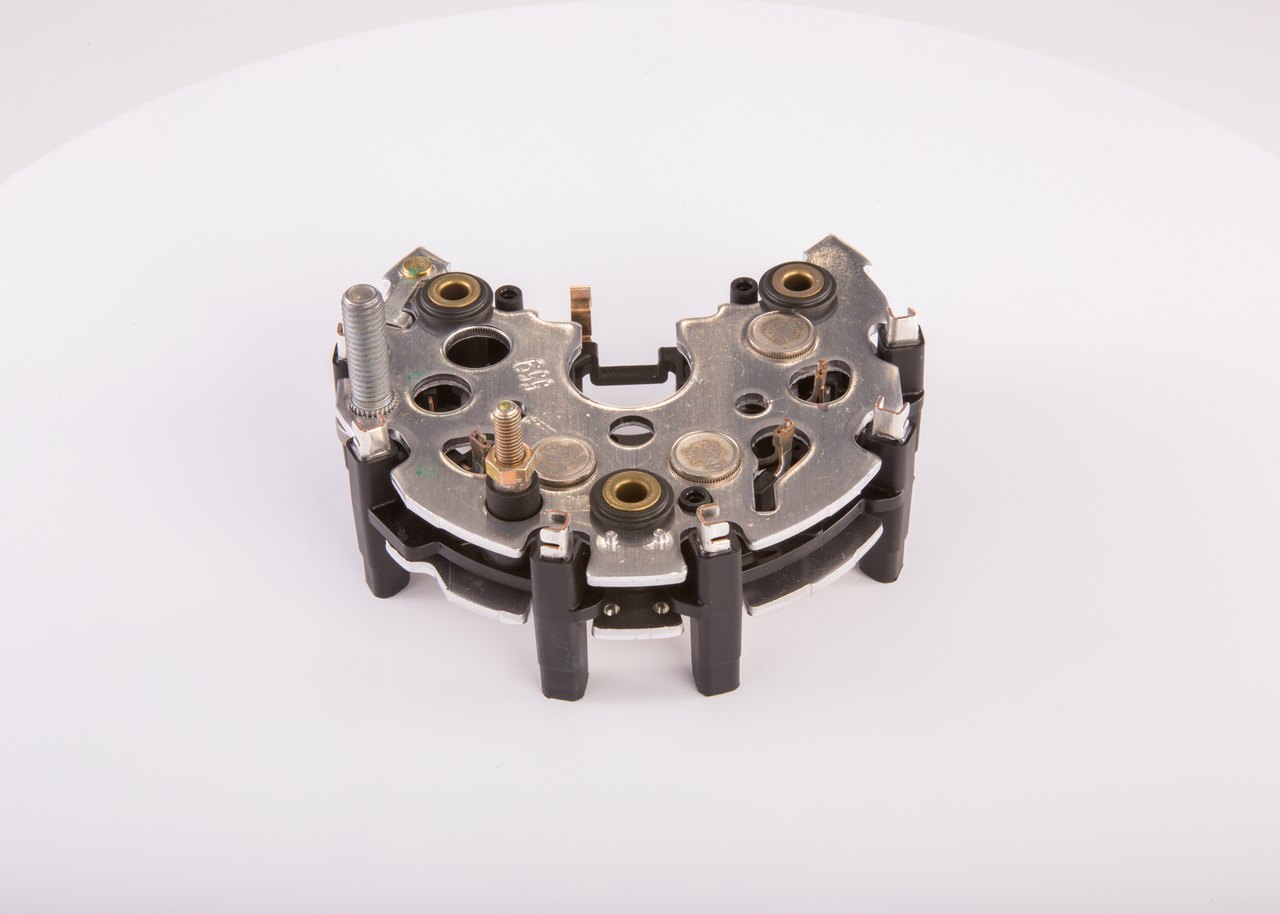 Ensretter, generator BOSCH 1 127 319 559 der passer til VW, FORD, MERCEDES-BENZ, AUDI, IVECO billig