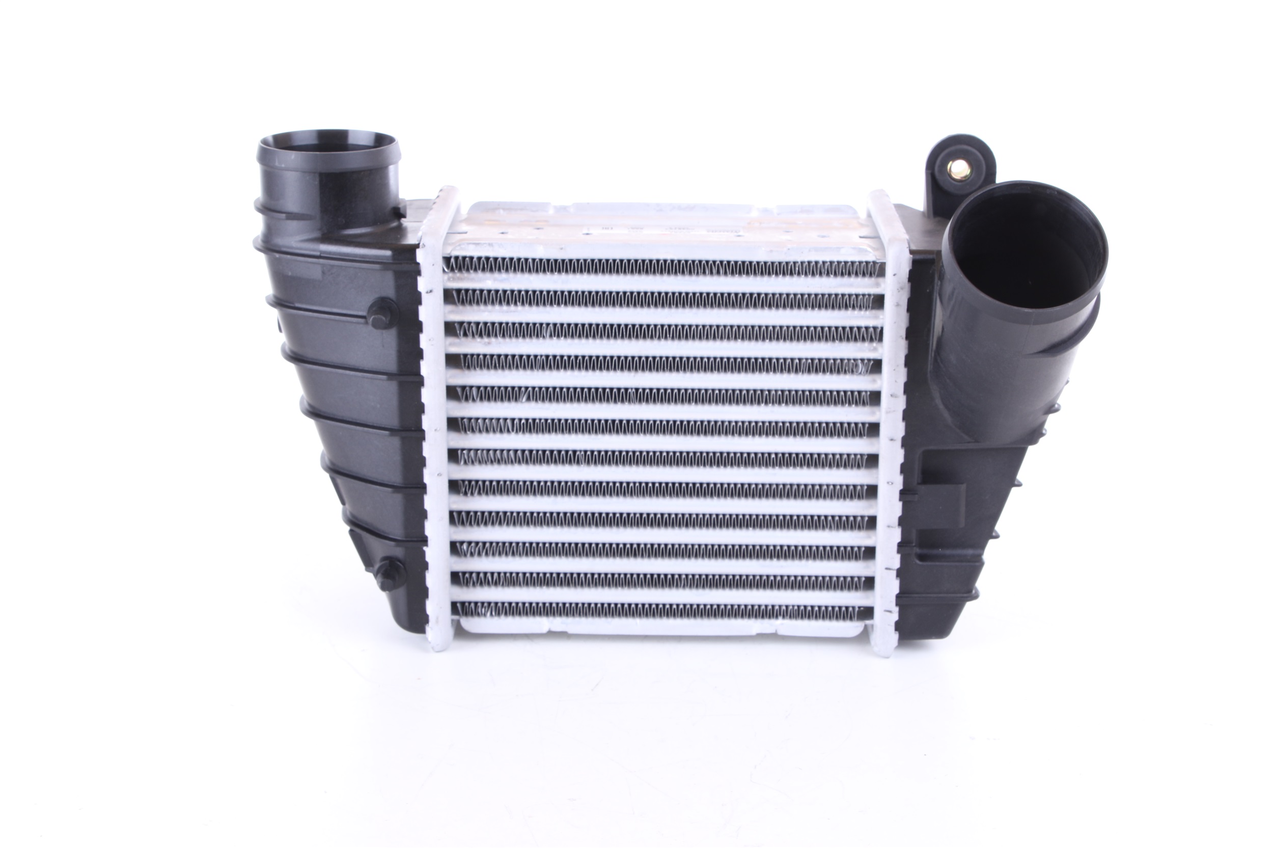 NISSENS Intercooler 96682