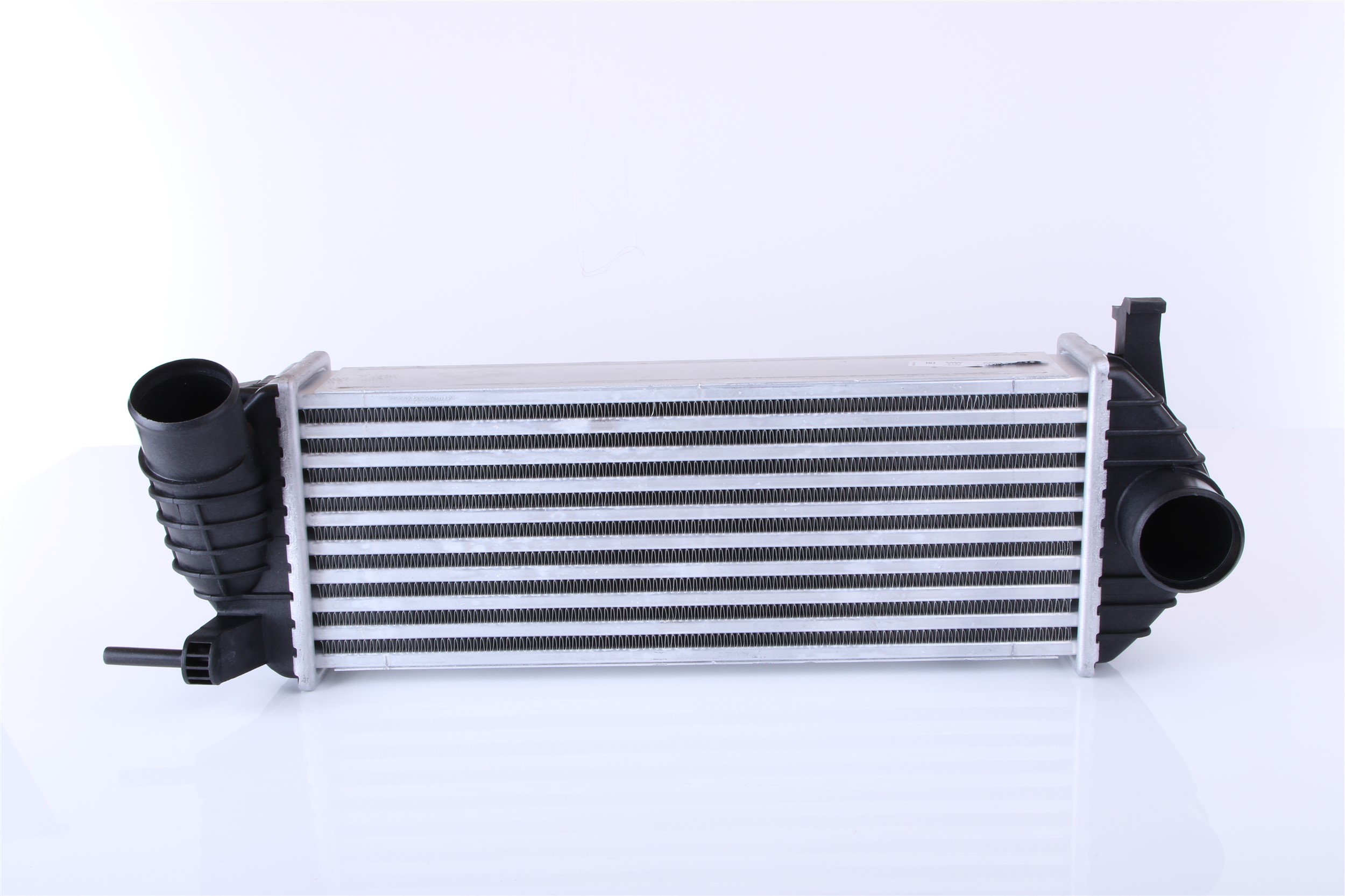 96572 NISSENS Intercooler charger for RENAULT FLUENCE
