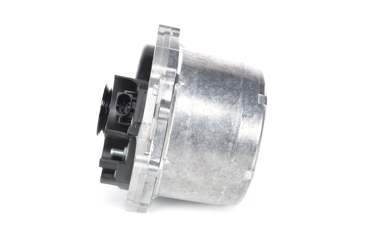 Alternator BOSCH 0 122 0AA 140 primeren za VW, BMW, RENAULT, AUDI, MERCEDES-BENZ poceni