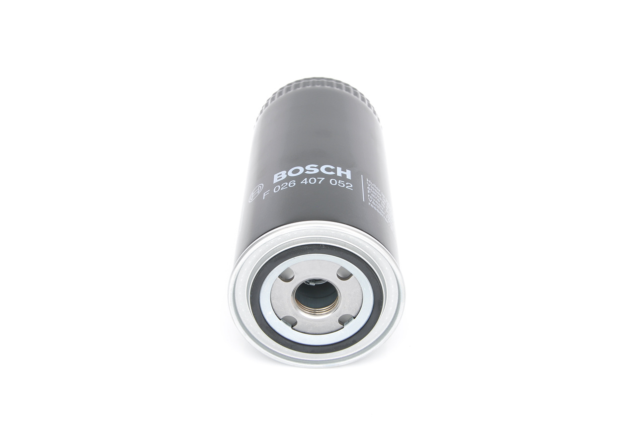 Öljynsuodatin BOSCH F 026 407 052 sopivat MERCEDES-BENZ, VW, BMW, TOYOTA, VOLVO halvalla