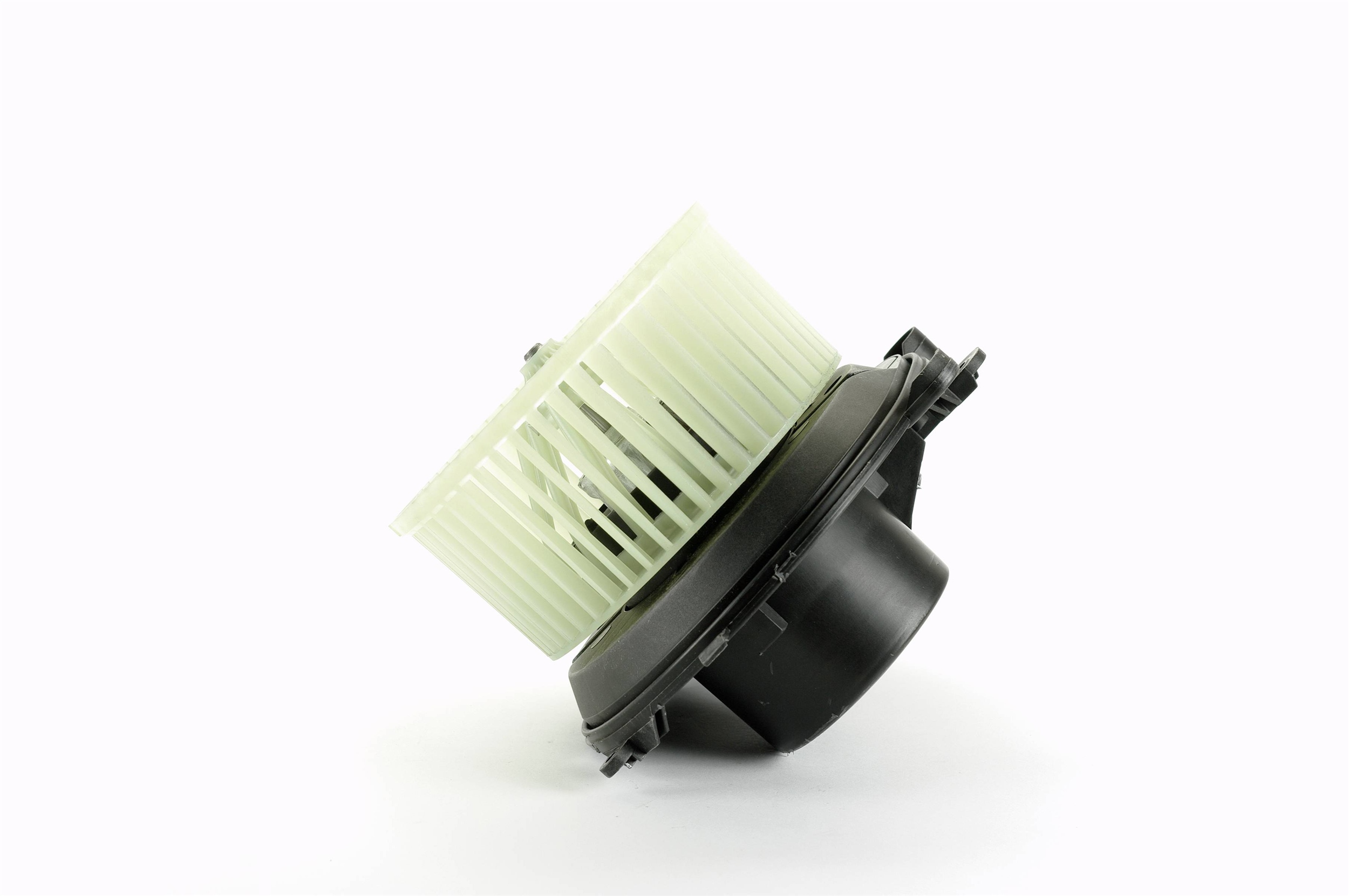 8D1820021A OE NISSENS Interior Blower 87030