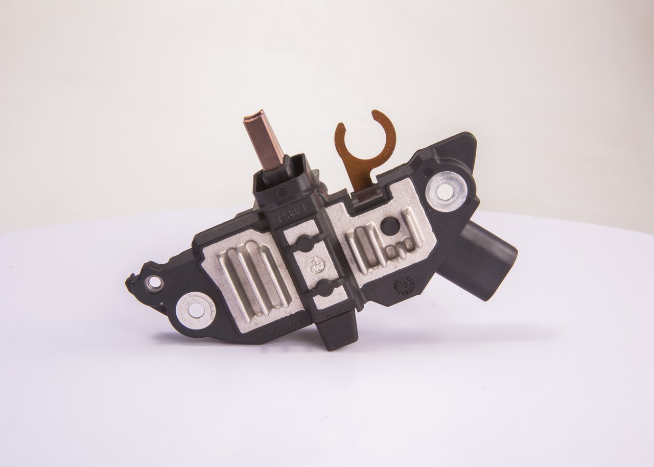 BOSCH F 00M 145 670 Regulator alternator VAUXHALL Vectra Mk II (C) CC (Z02) 2.8 V6 Turbo Benzine 250 Pk 2008 kosten