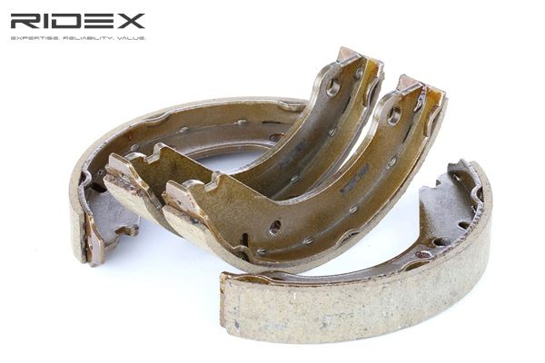 RIDEX 70B0077 Тормозные колодки барабанного тормоза VOLVO 960 (964) 2.0 бензин 111 л.с. 1993