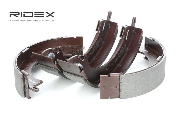 Juego de zapatas de frenos MN102271 RIDEX 70B0046