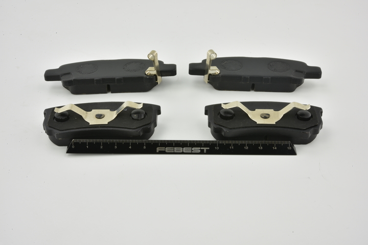 FEBEST 0401-CSR Тормозные колодки дисковые MITSUBISHI LANCER седан (CS_A, CT0) 2.4 iVRX (CS7A) бензин 156 л.с. 2010
