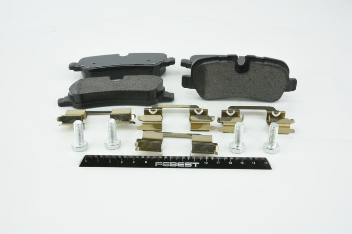 FEBEST 2901-DIIIR Plaquette de frein LAND ROVER Discovery III (L319) 4.4 4x4 Essence 305 CV 2009 prix